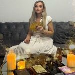 Узнай правду о любви и деньгах гадание на таро по фото.
