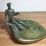 Керосиновая лампа. серебряный самовар. подсвечники. статуэтки
