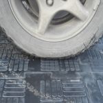 Резиновый паркет напольное покрытие для гаража, склада, цеха