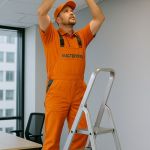 Срочно электрик и сантехник в спб — решим любую проблему